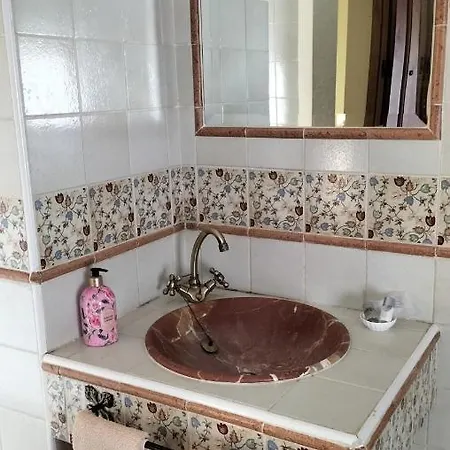 Lares * Casas de Don Pedro