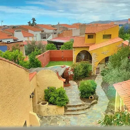 Lares Villa Casas de Don Pedro