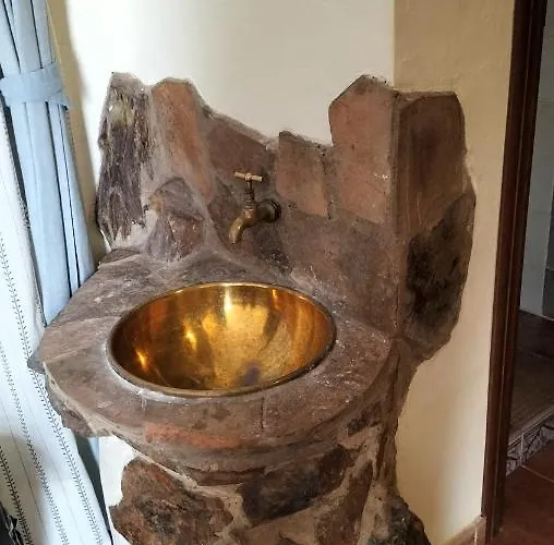 Lares * Casas de Don Pedro